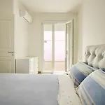Luci Front Beach House Patù